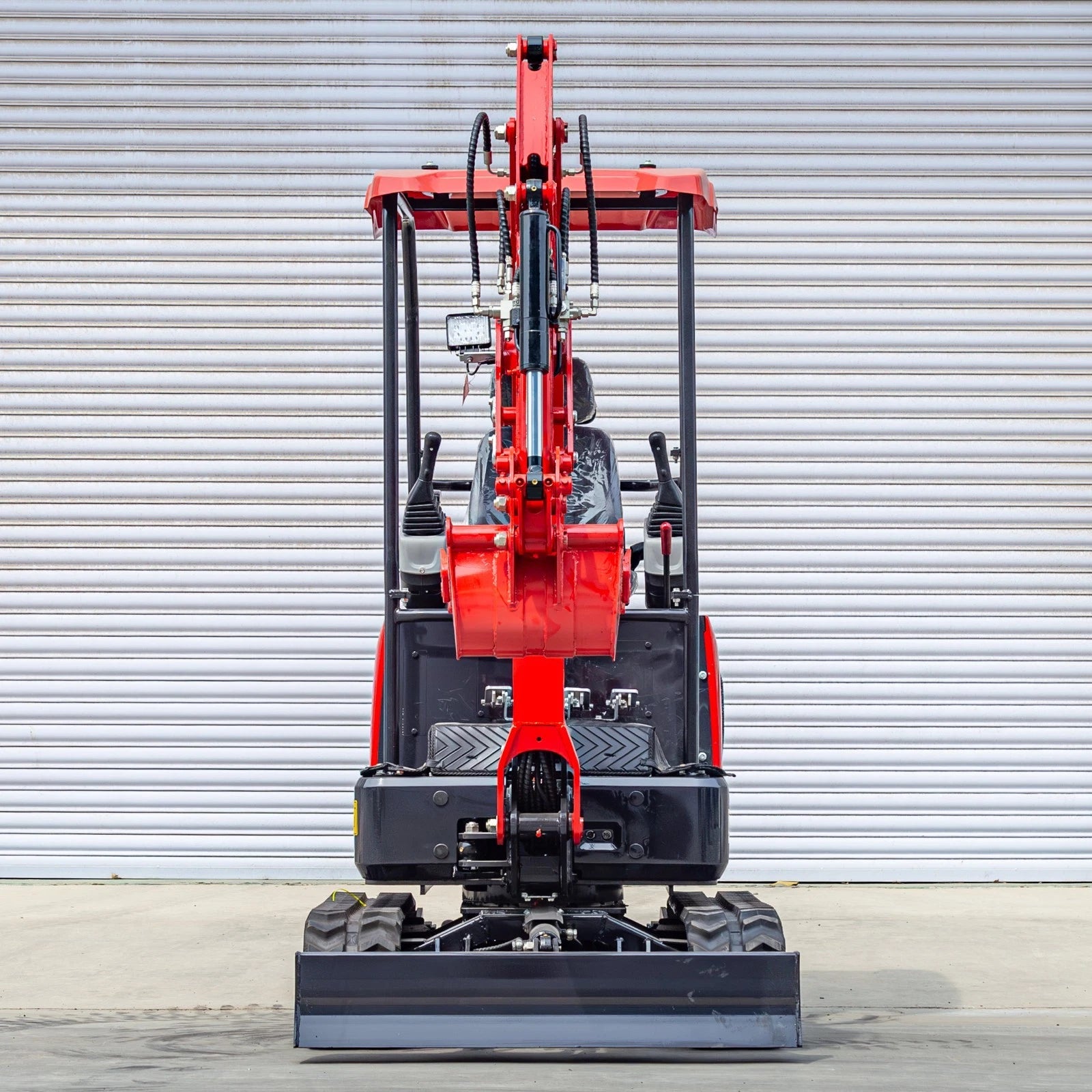 3800lbs Diesel Mini Excavator Kubota D902 Engine Side Swing w 12 attachments