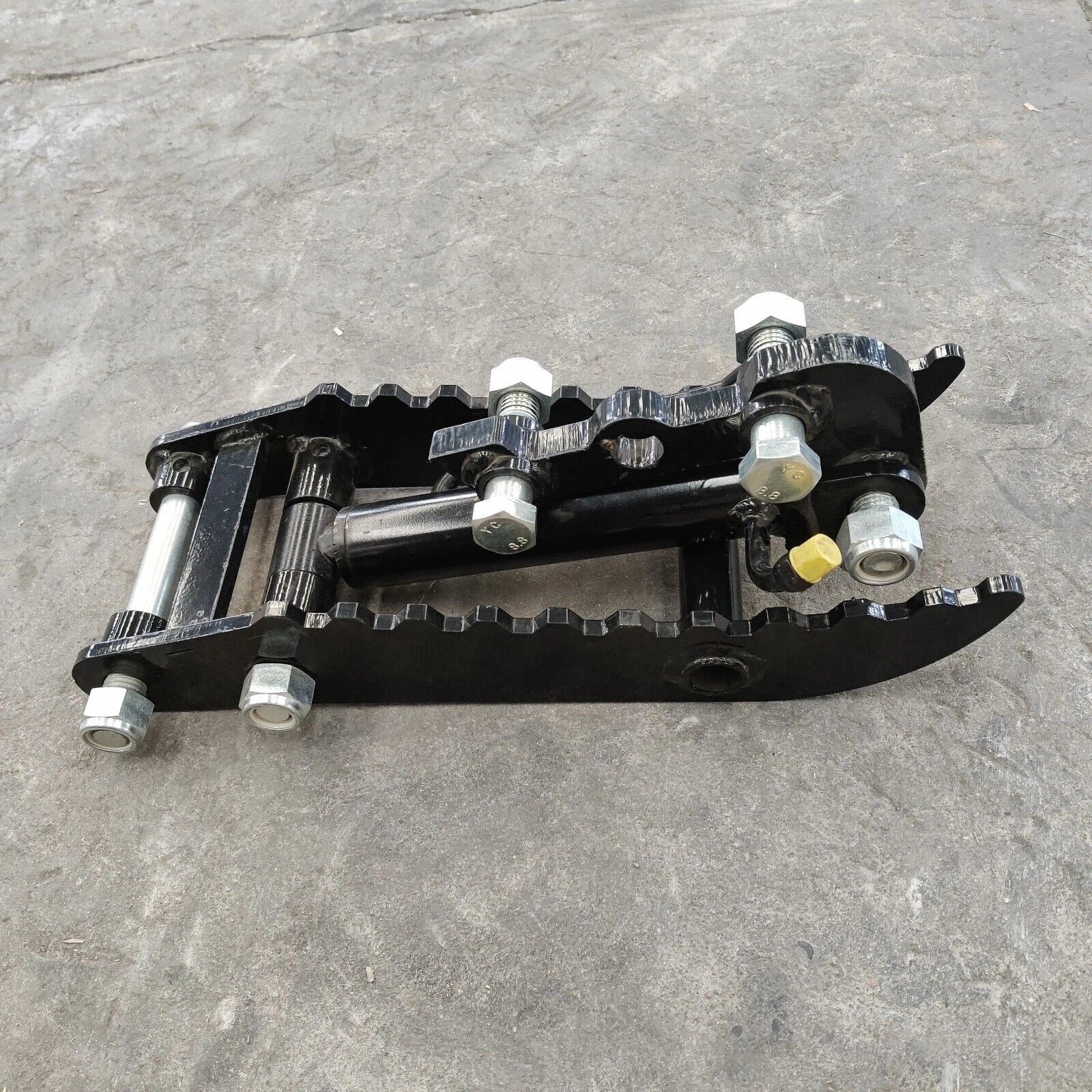 NEW Hydraulic Thumb Clip for Mini Excavators, Easy to Pick Up Irregular Objects
