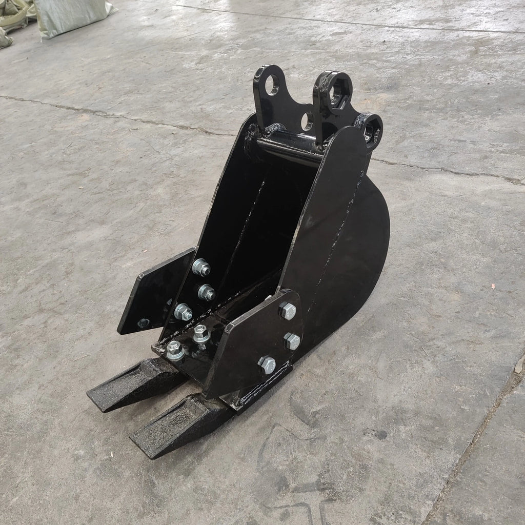 2 Ton New Mini Excavator, EPA certified USA KUBOTA Diesel Engine , Attachments