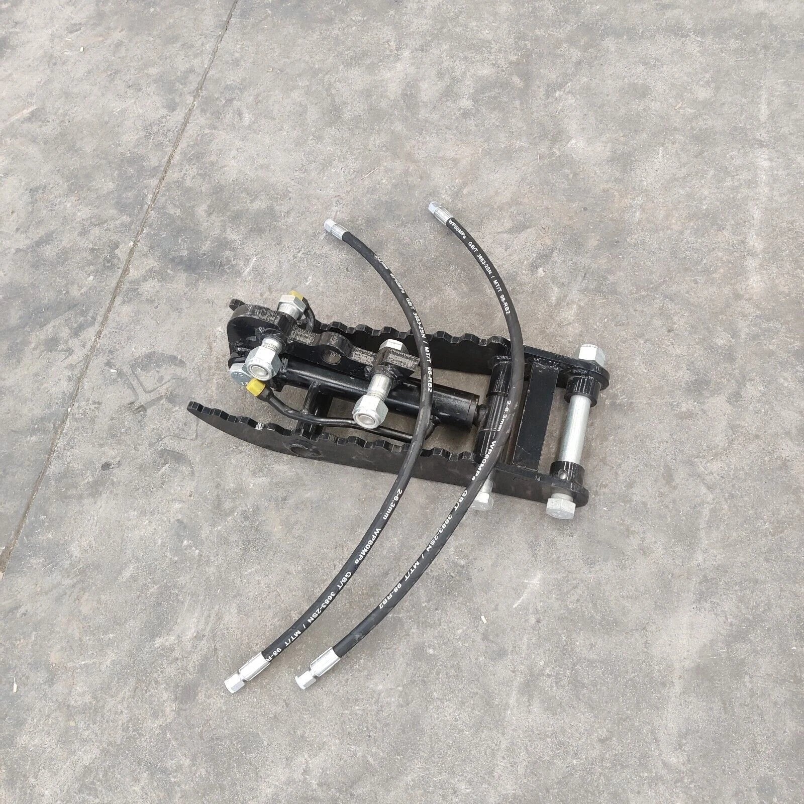 NEW Hydraulic Thumb Clip for Mini Excavators, Easy to Pick Up Irregular Objects