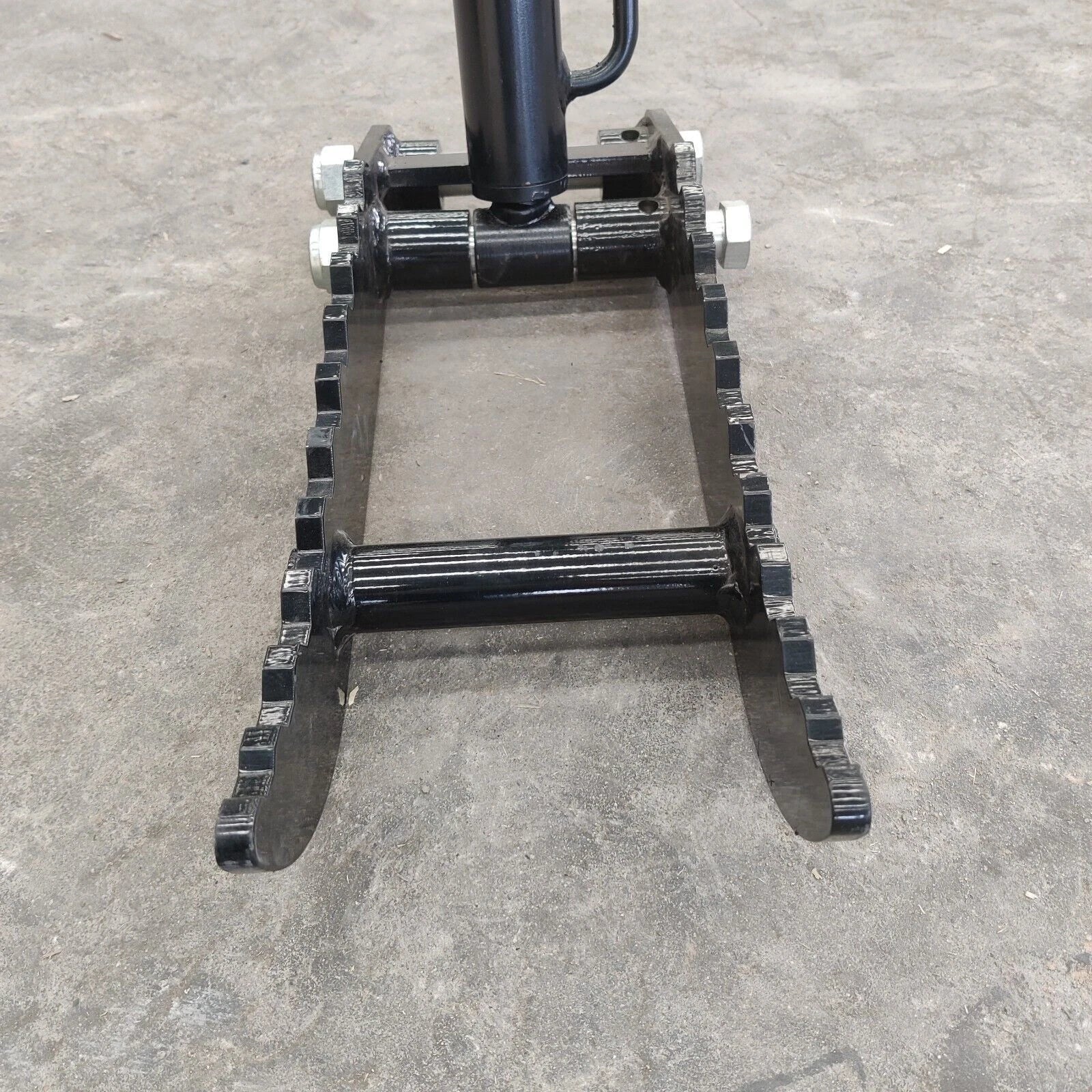 NEW Hydraulic Thumb Clip for Mini Excavators, Easy to Pick Up Irregular Objects