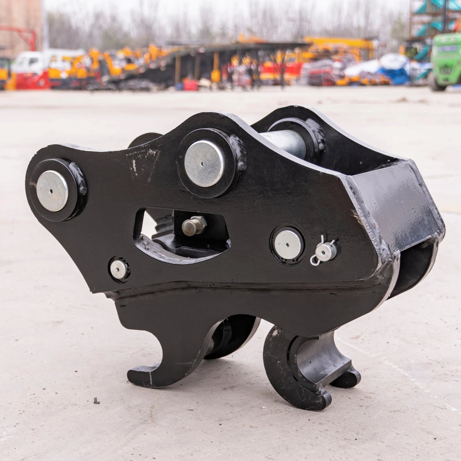 Quick Hitch Coupler Attachment for TYPHON KUVUO 4.0 Mini Excavator