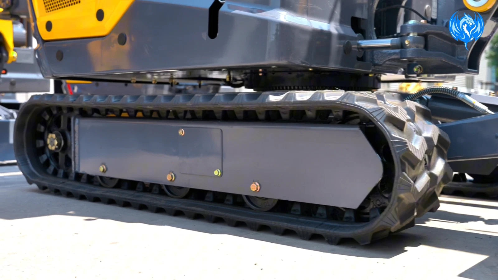 2026 TYPHON Terror XVII Pro 3800lbs Mini Excavator Kubota D902 Engine Side Swing