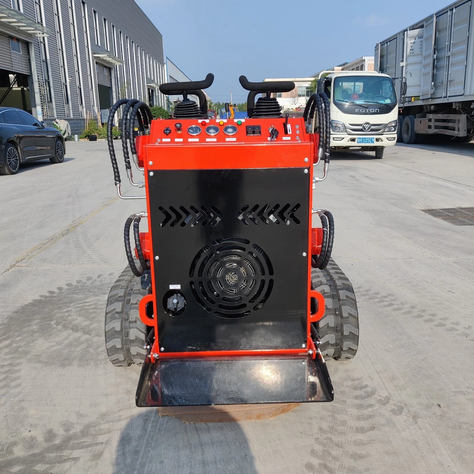 New 1,800lbs Mini SkidSteer Loader 23HP Gas EPA B&amp;S Engine Multiple Attachments