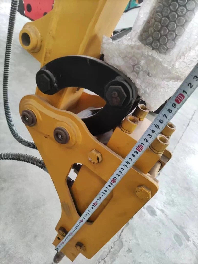 2 Ton New Mini Excavator, EPA certified USA KUBOTA Diesel Engine , Attachments