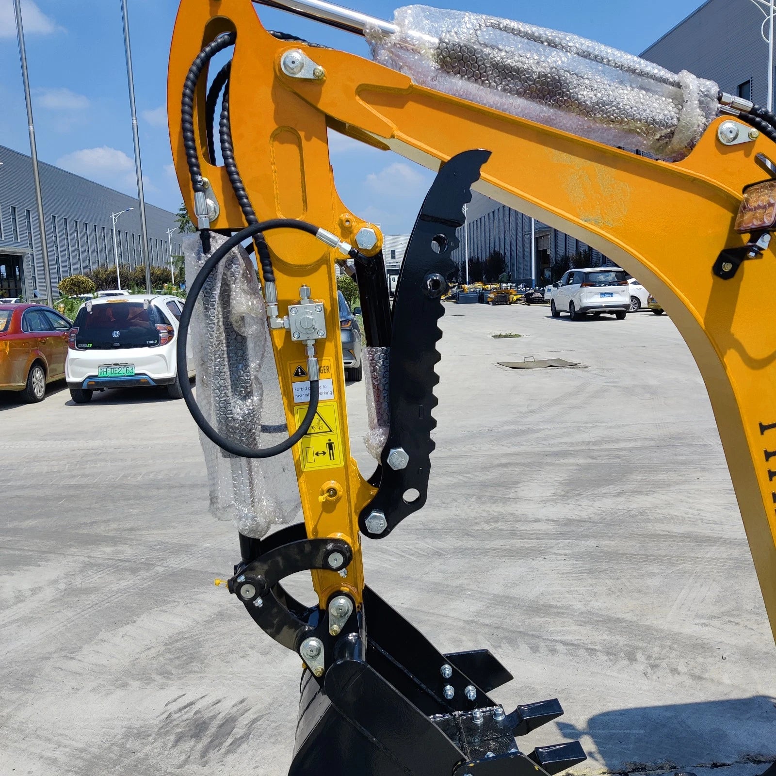 2026 TYPHON TERROR XVIII Prestige 2 Ton Aircon Cabin Mini Excavator Digger EPA