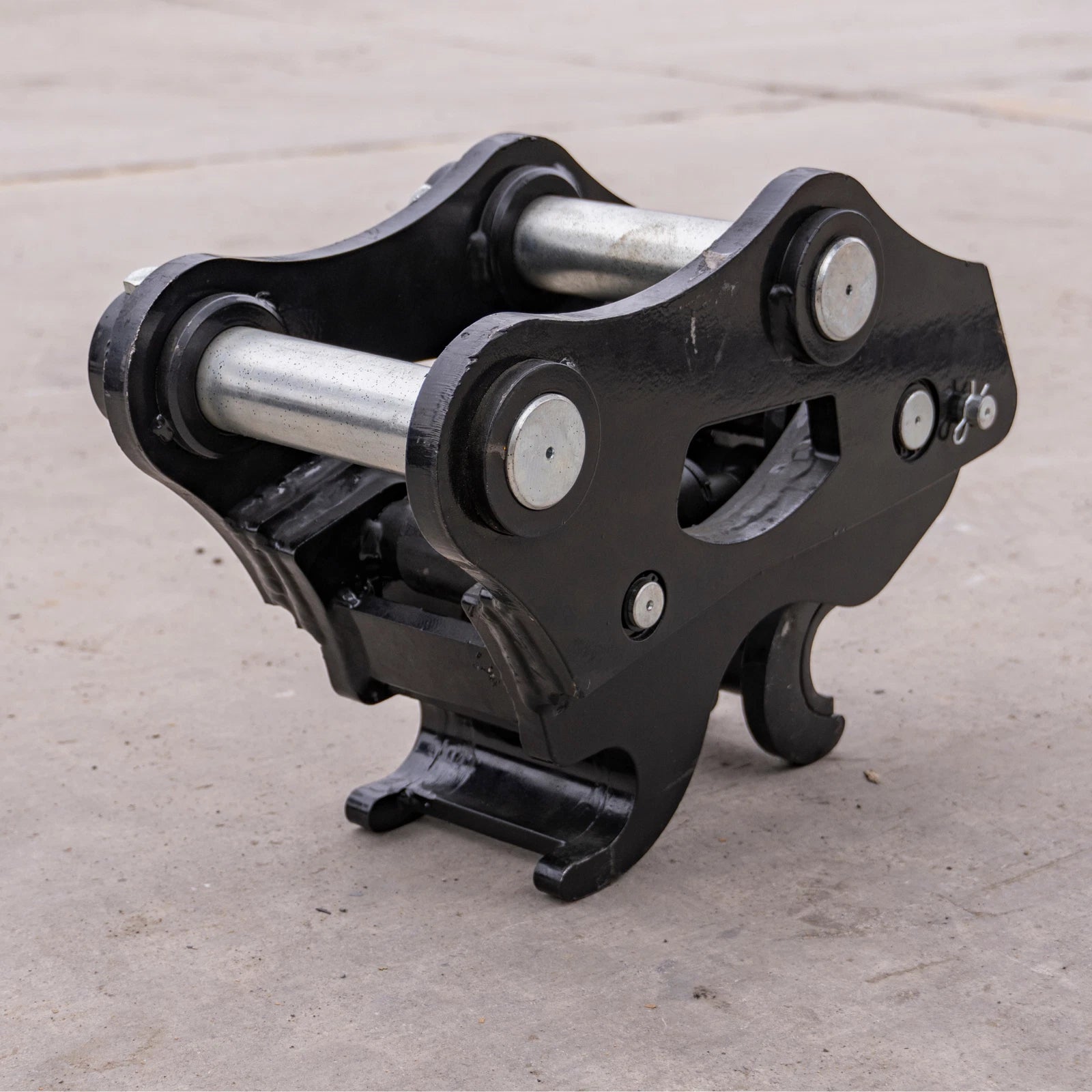Quick Hitch Coupler Attachment for TYPHON KUVUO 4.0 Mini Excavator