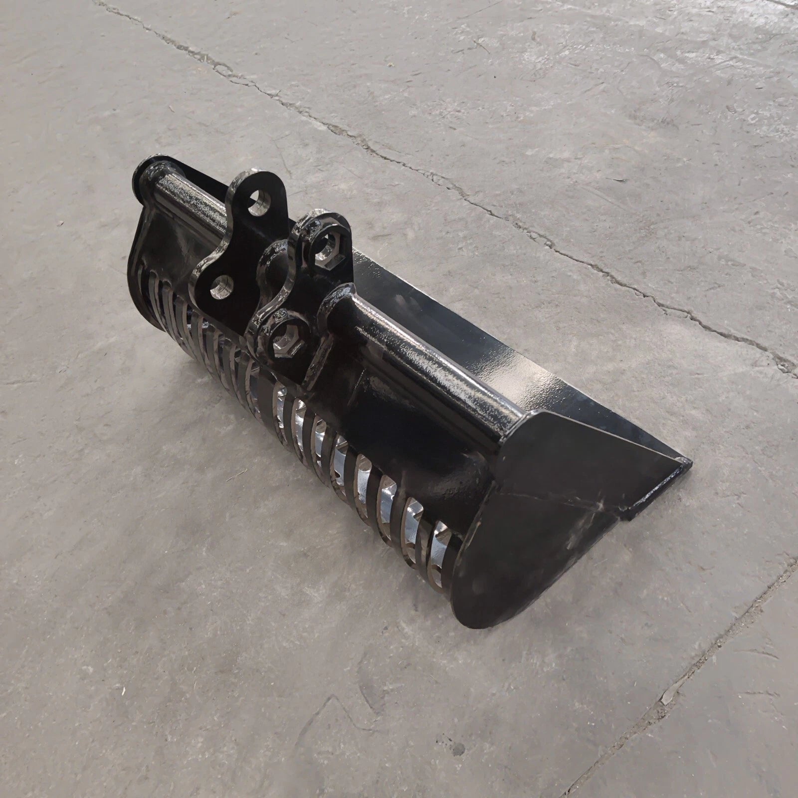 TYPHON Attachment 600mm Screening Skeleton Bucket for Mini Excavators Digger