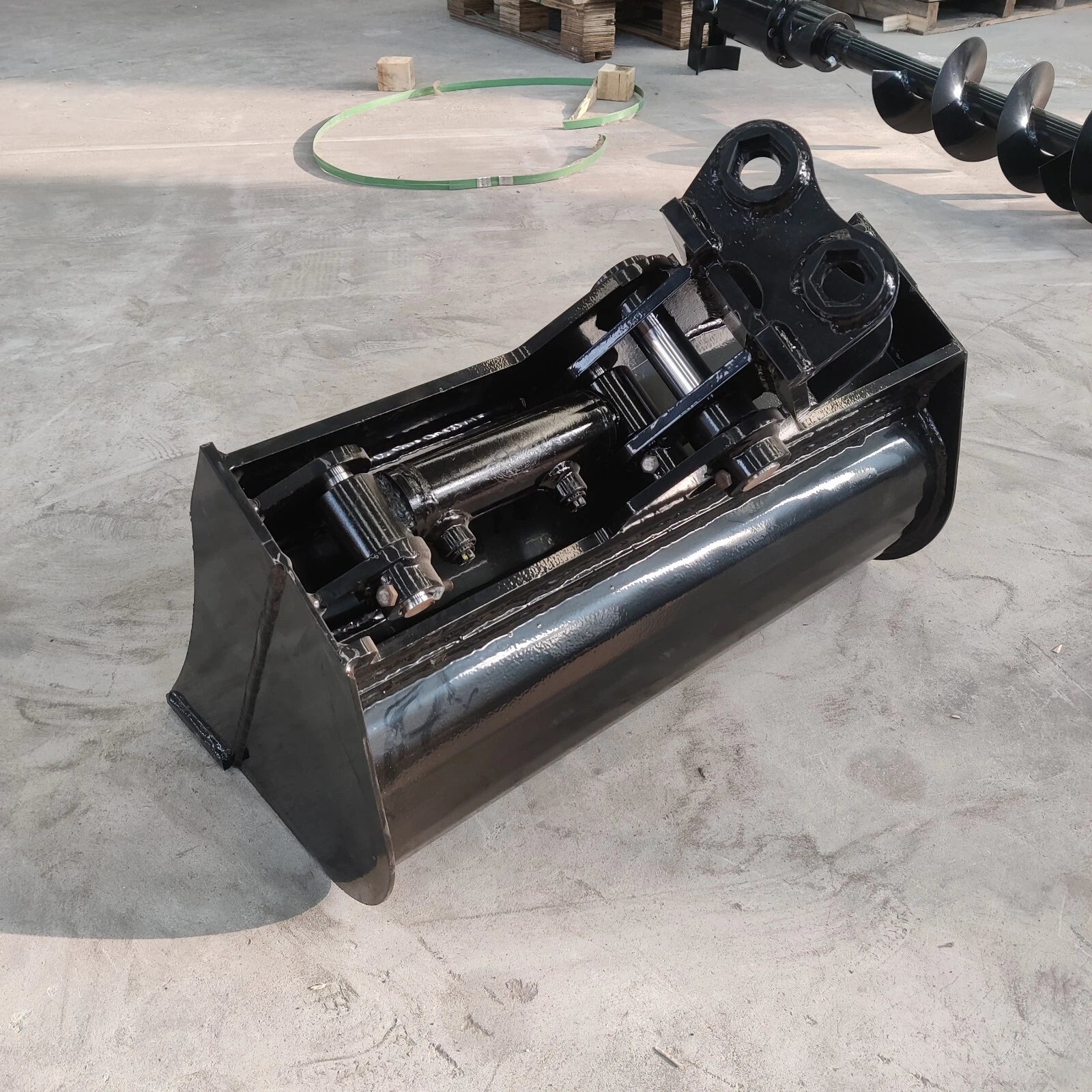 TYPHON Attachments 600mm Tilting Bucket Attachment for TYPHON Machinery Machine