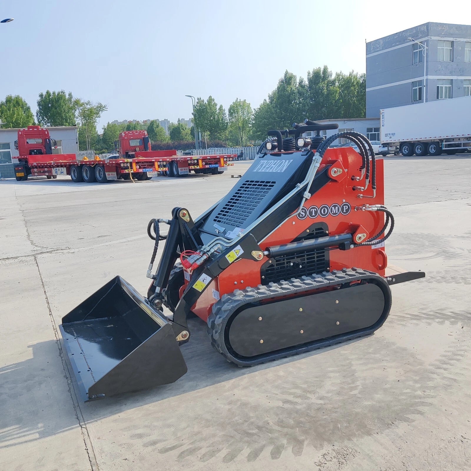 New 1,800lbs Mini SkidSteer Loader 23HP Gas EPA B&amp;S Engine Multiple Attachments