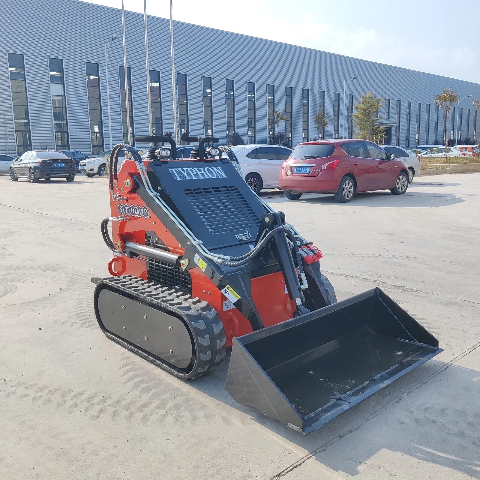 Brand New POWERFUL 1,800lbs Mini SkidSteer Loader SSL 23HP Gas EPA B&amp;S Engine