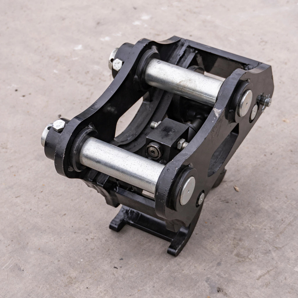 Quick Hitch Coupler Attachment for TYPHON KUVUO 4.0 Mini Excavator
